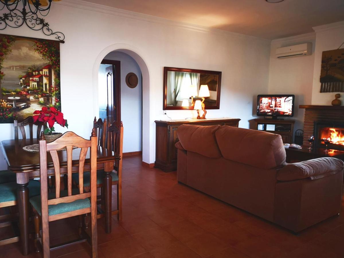 Finca Pil - Casa Rural Con Piscina Vendégház Ríogordo Kültér fotó